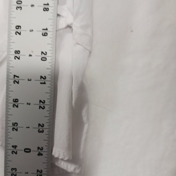 Cupio, XL White Hi Low Shirt Hidden Button Top, Full Bottom with Cinch Tie Waist - Picture 13 of 15